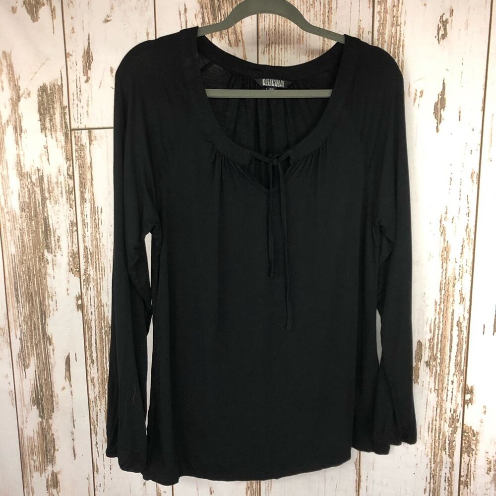 Original Nicole Miller Shirt, Size Medium. In excellent condition!